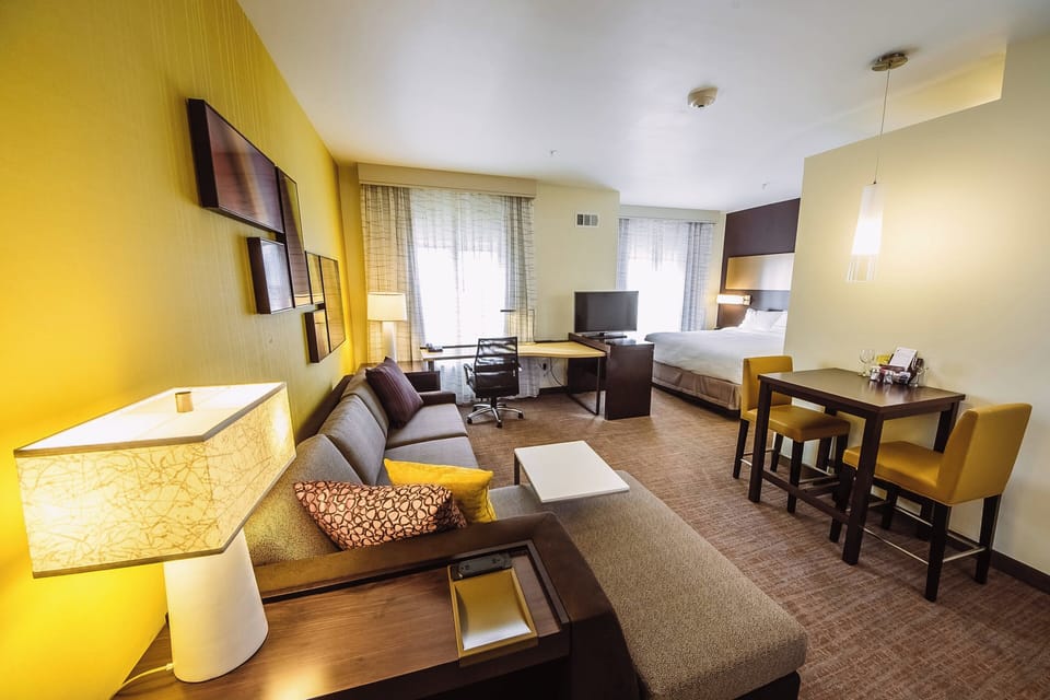 Desk, rollaway beds (surcharge), WiFi (free), bed sheets
