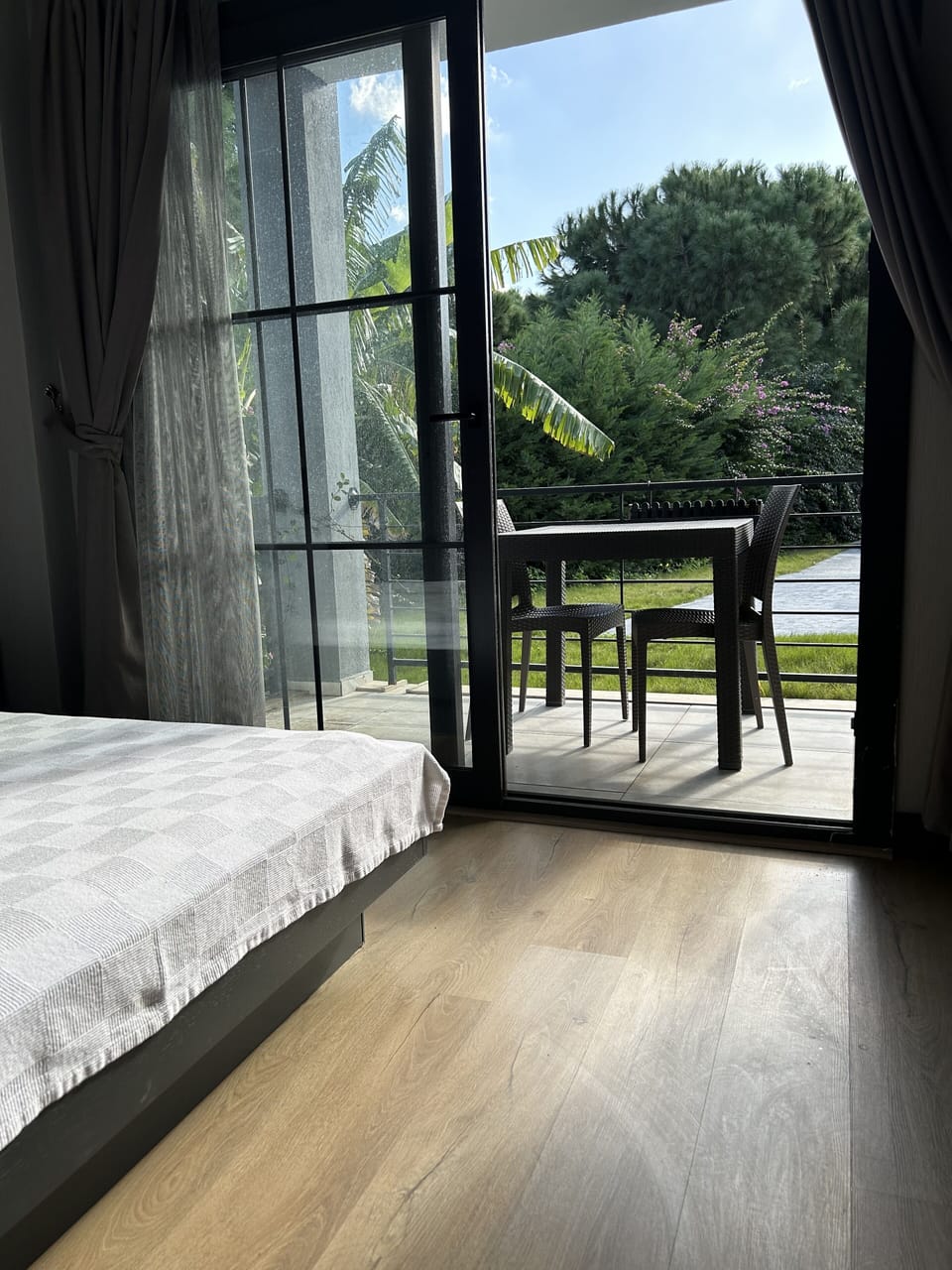 Deluxe Room, Balcony, Pool View | Minibar, in-room safe, free cribs/infant beds, free WiFi