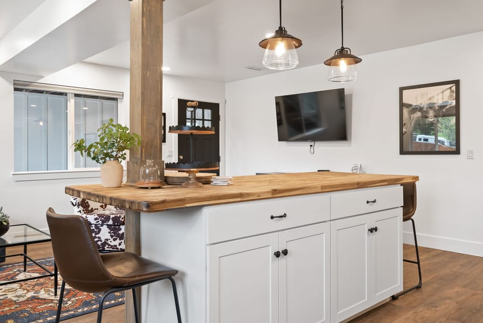 Living Area - Enjoy a meal while watching TV