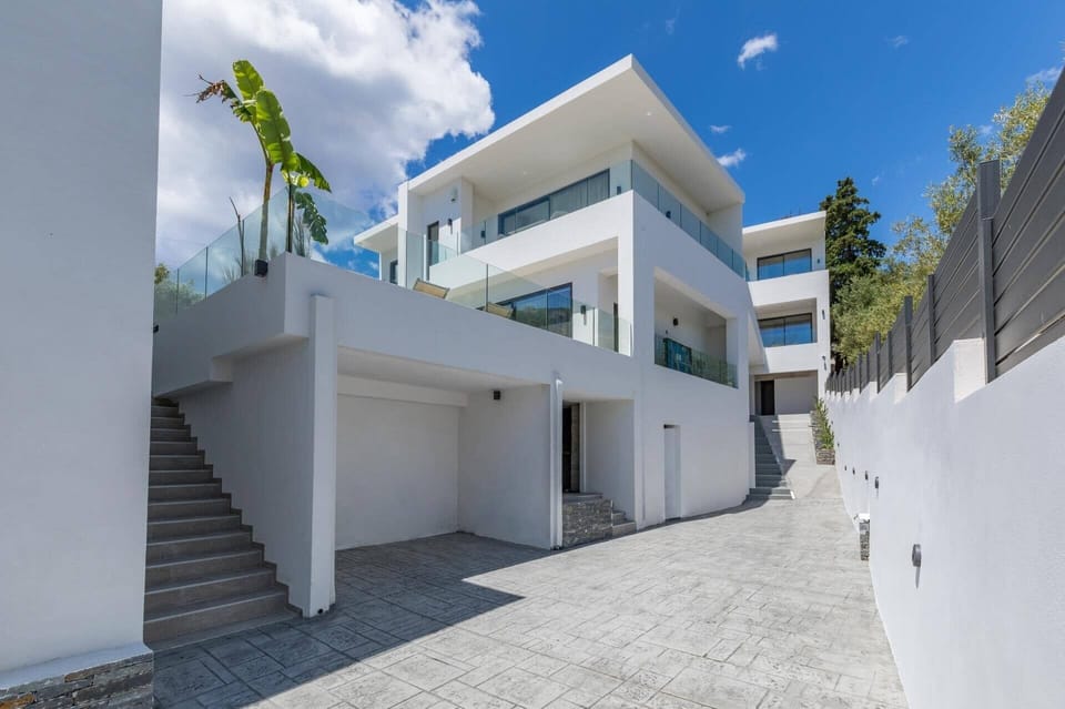 Villa Bougainvillea Boutique 2 image