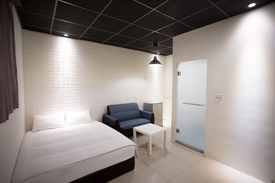 Classic Double Room | Soundproofing, free WiFi
