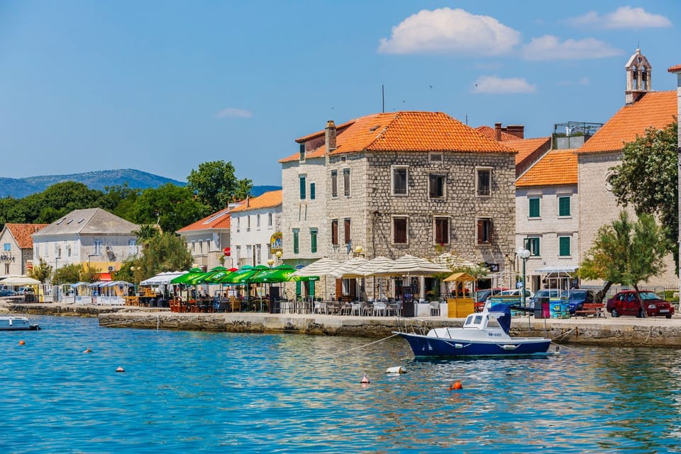 Kastel Stari promenade with restaurants, 7 min walking   from the apartment