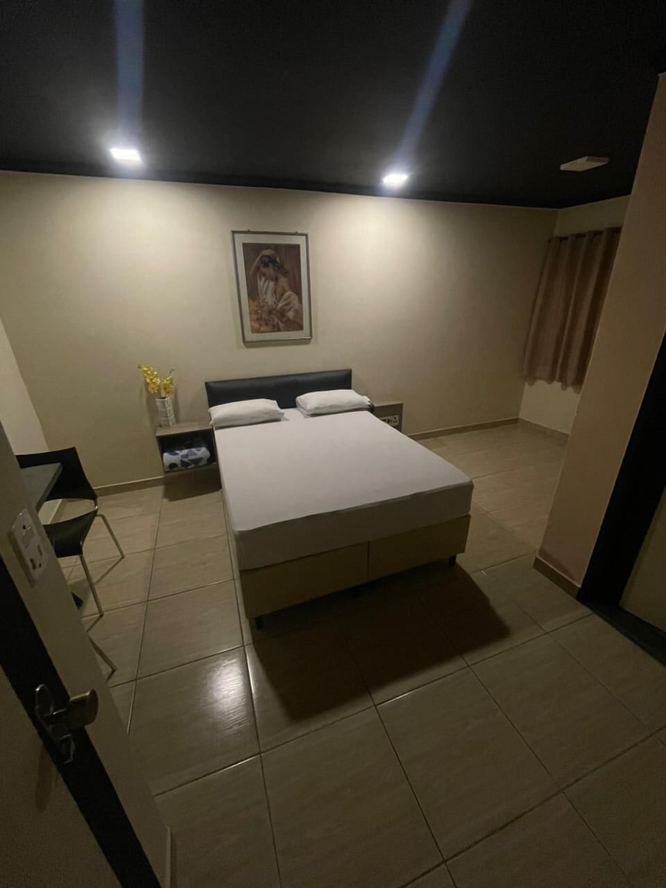 Basic Double Room | WiFi (free), bed sheets