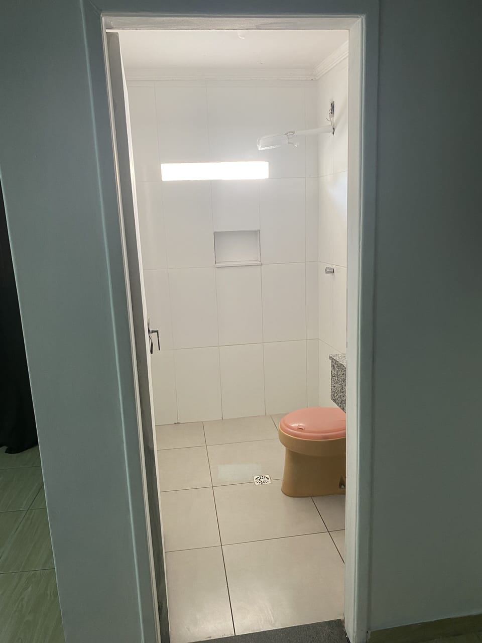 Shower, free toiletries, towels, soap