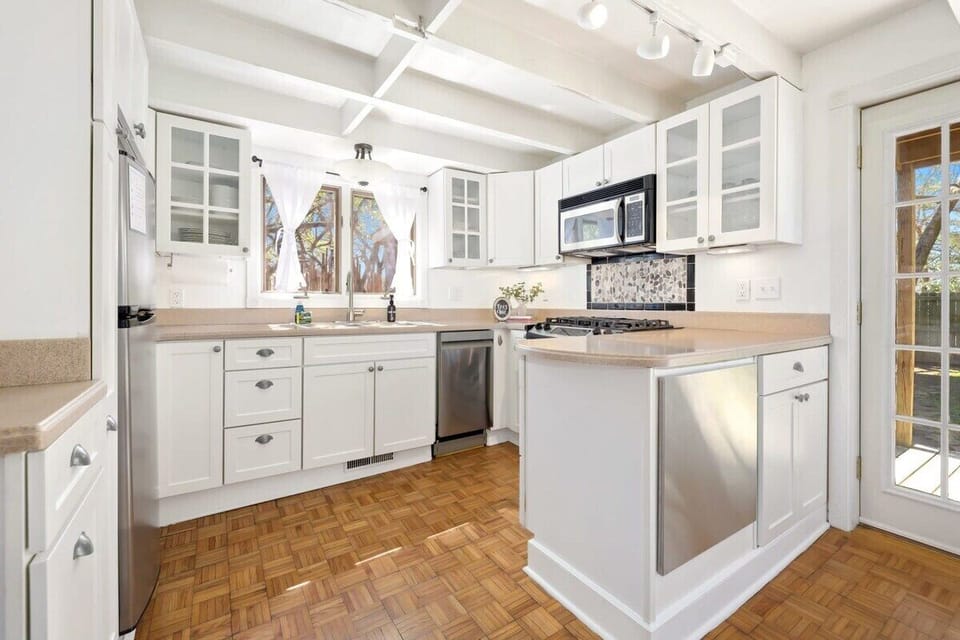Our kitchen amenities and appliances are perfect for a night end with your crew.