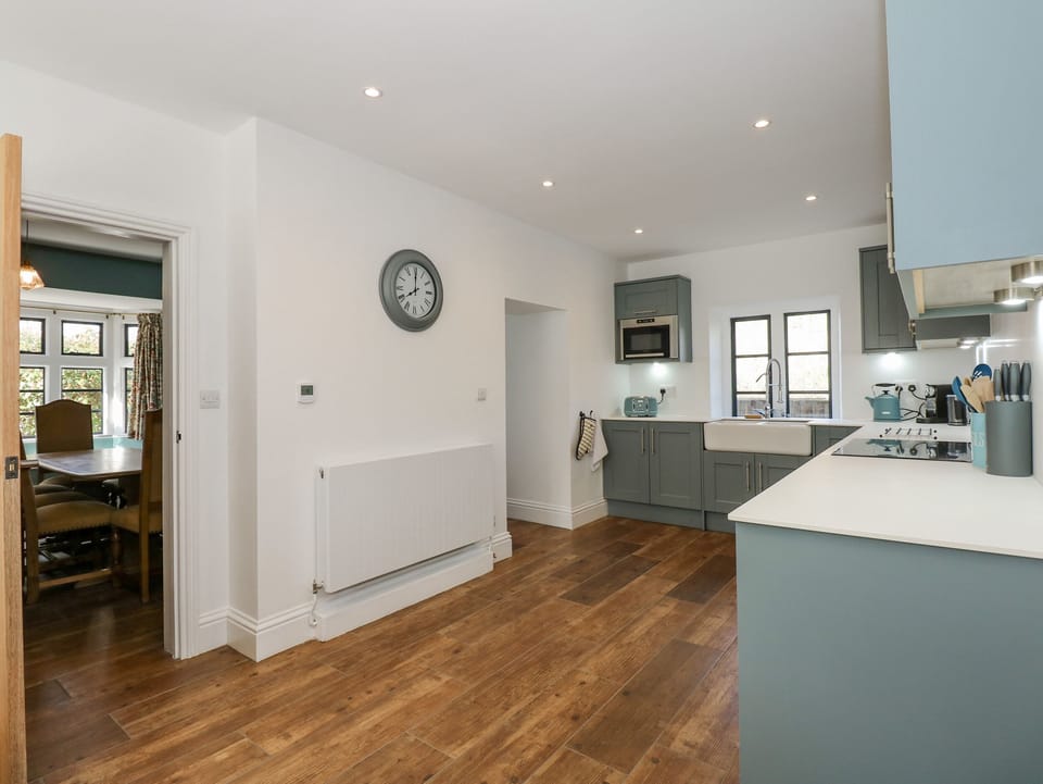 Fridge, dishwasher, electric kettle, toaster