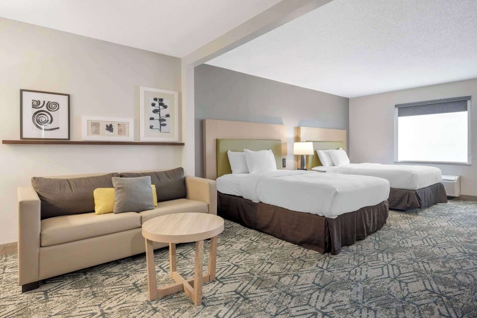Studio Suite, Multiple Beds, Non Smoking | Premium bedding, desk, laptop workspace, blackout drapes