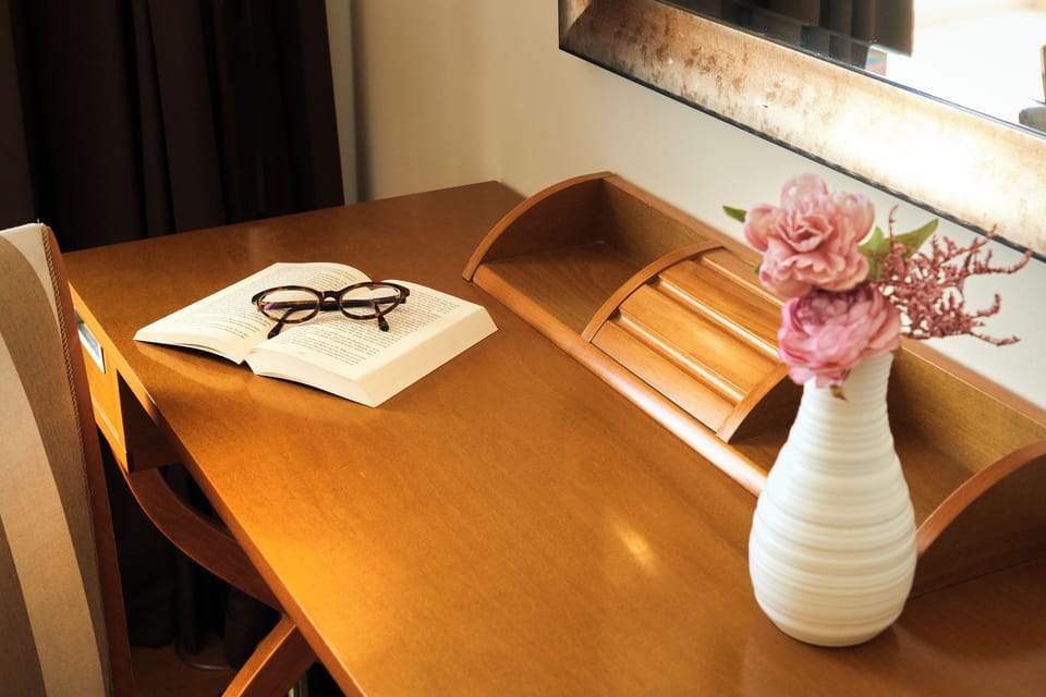 In-room safe, desk, blackout drapes, soundproofing
