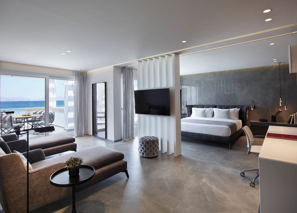 Presidential Suite, Sea View (Meltemi) | In-room safe, desk, blackout drapes, soundproofing