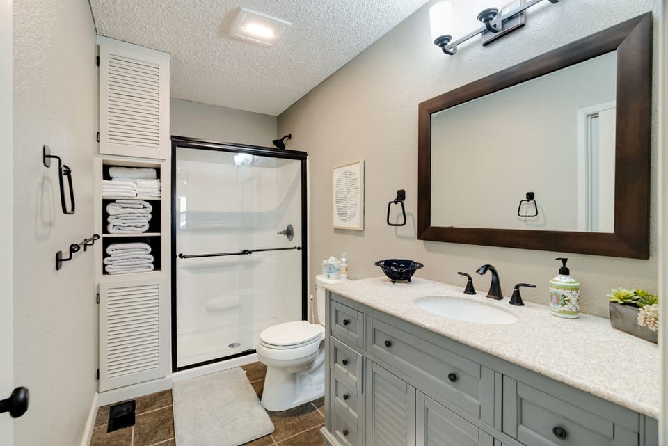 Main level full bath (identical to lower level full bath)