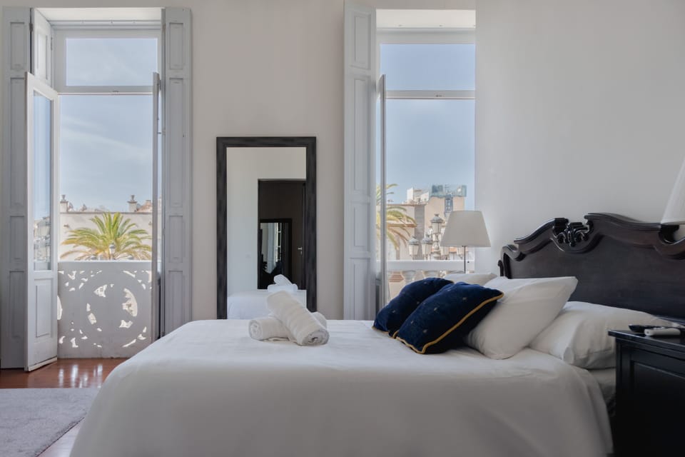 Exclusive Suite | Iron/ironing board, travel crib, free WiFi, bed sheets