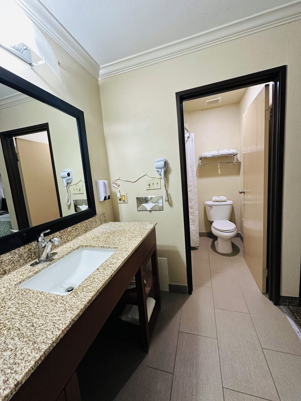 Room, 1 King Bed, Non Smoking | Bathroom | Eco-friendly toiletries, hair dryer, towels, soap