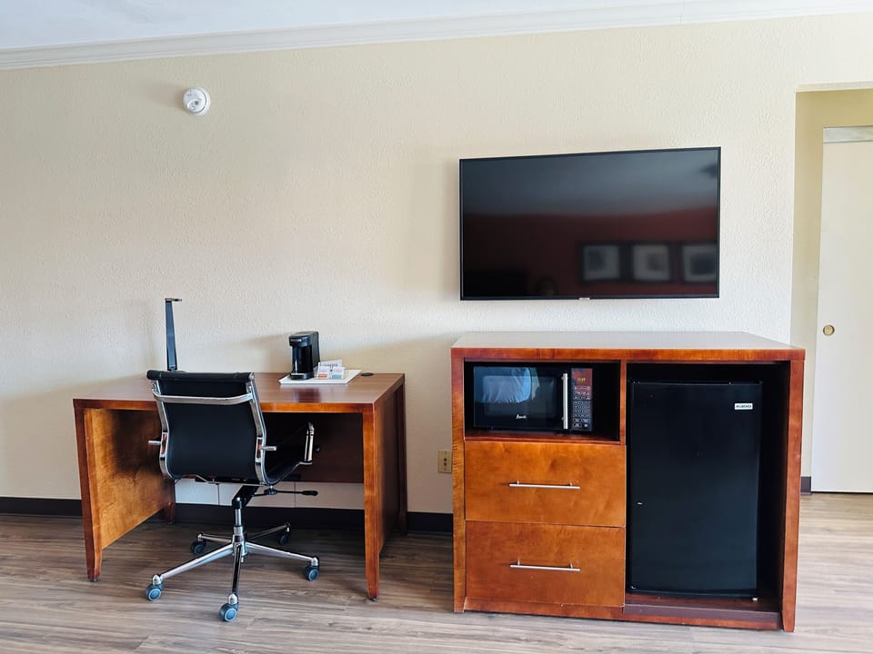 Family Room, 2 Queen Beds, Non Smoking | Mini-refrigerator