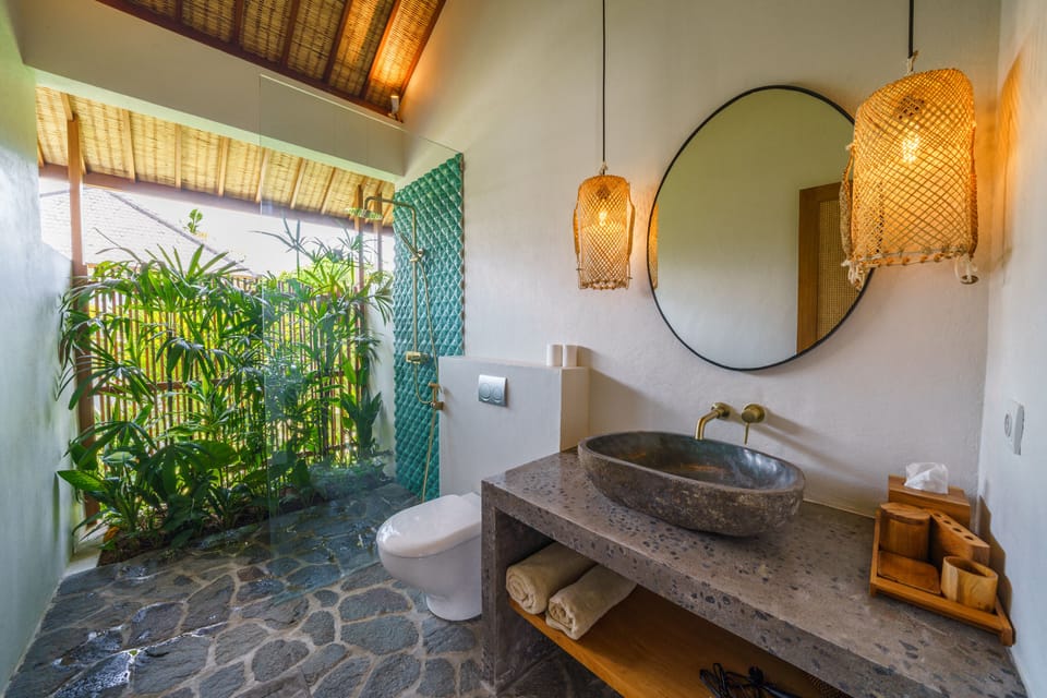 Villa Kauh - Luxury Tropical 5BR Villa Villa in North Kuta
