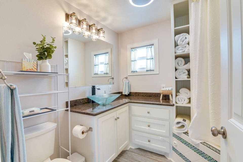 Full Bathroom | Hair Dryer