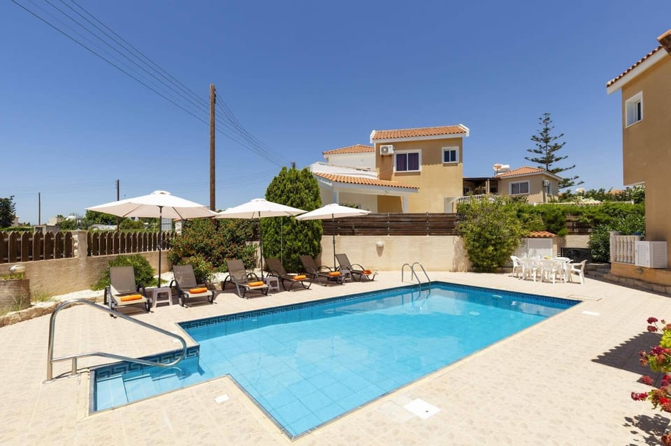 Villa Camelia image