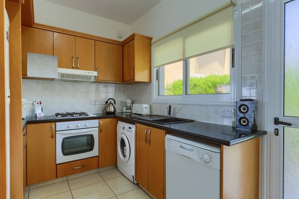 Villa Camelia image