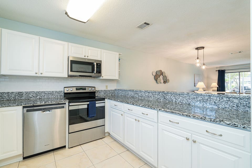 Full Kitchen
