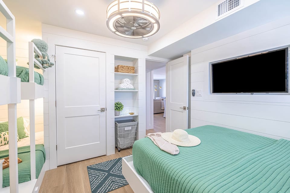 Guest bedroom