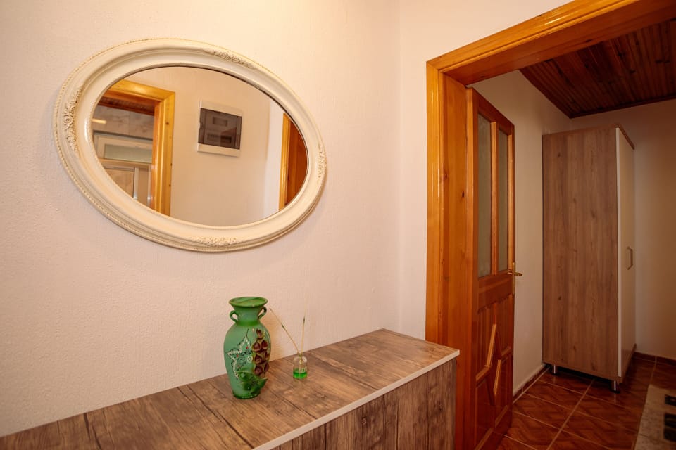 Family Apartment | Living room | 102-cm Smart TV with satellite channels, TV