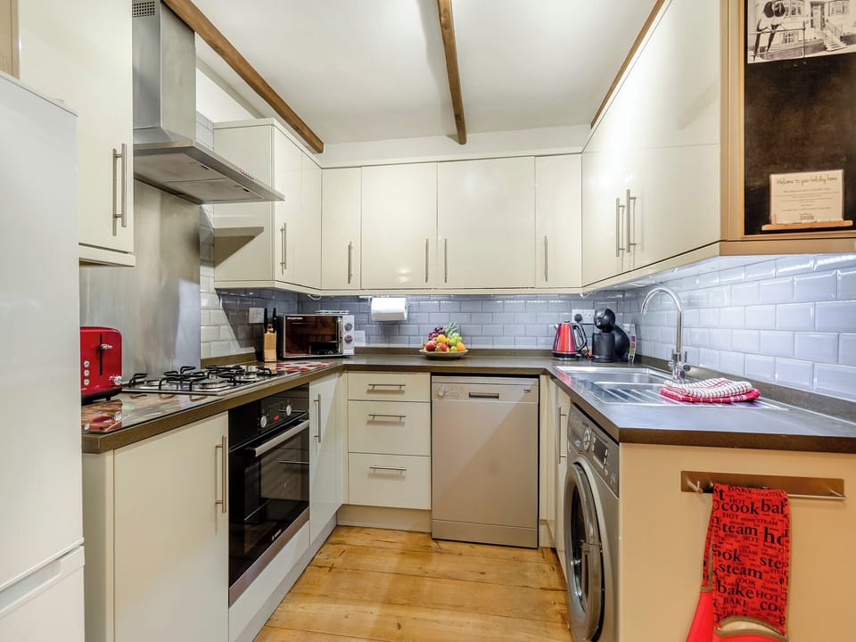 Kitchen | Nobles Cottage - Whitby Cottages, Whitby