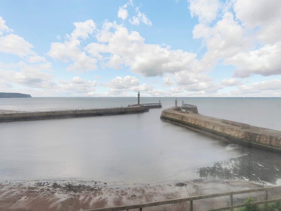 Surrounding area | Nobles Cottage - Whitby Cottages, Whitby