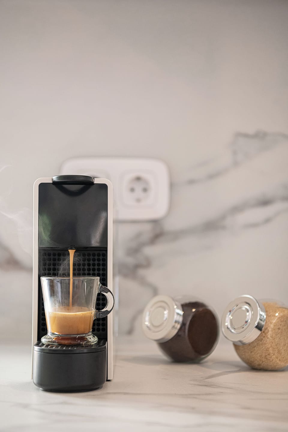 Full-size fridge, oven, stovetop, espresso maker