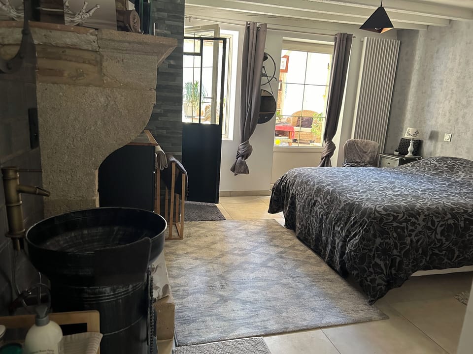 Design Double Room (Indus) | Bathroom | Hair dryer, bathrobes, slippers, towels