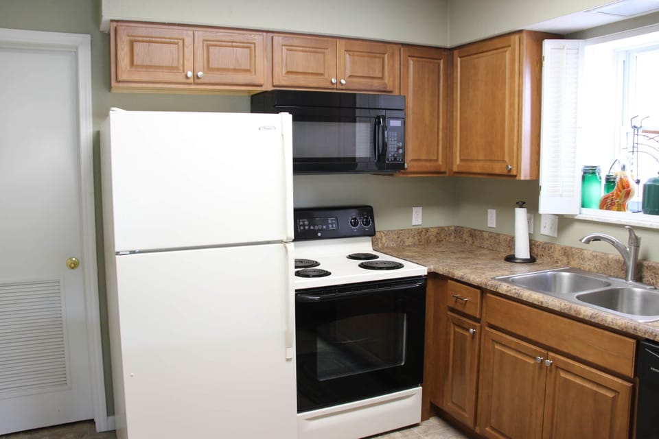 Kitchen (2)