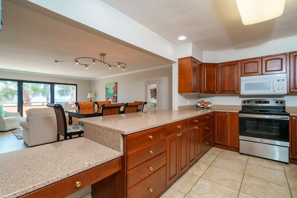 Condo, 2 Bedrooms | Private kitchen | Coffee/tea maker, fridge, oven, toaster