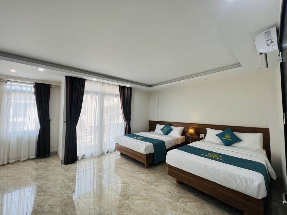 Comfort Double or Twin Room | Desk, free WiFi, bed sheets
