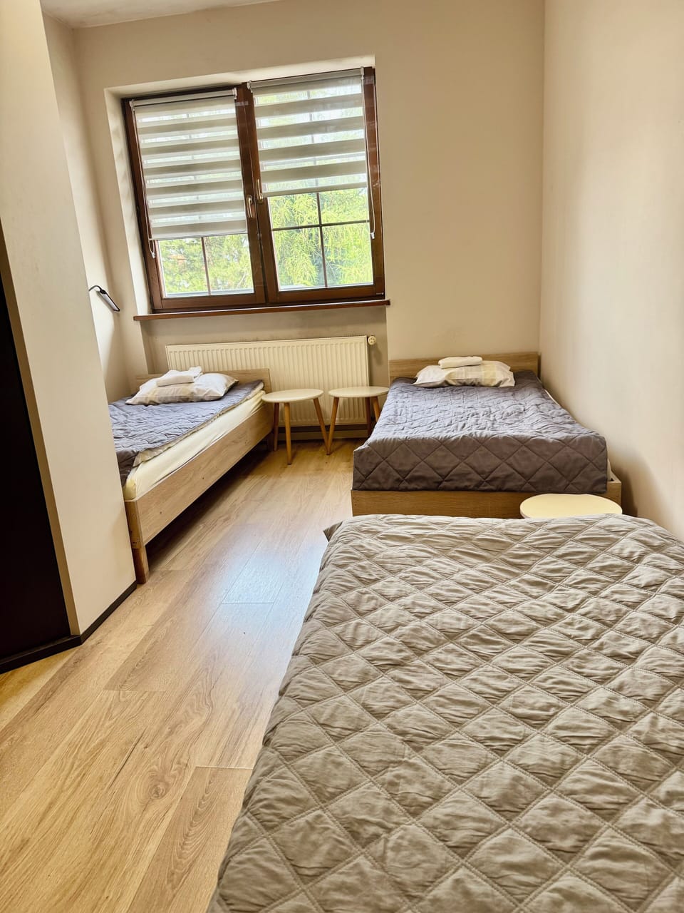 Soundproofing, free WiFi, bed sheets