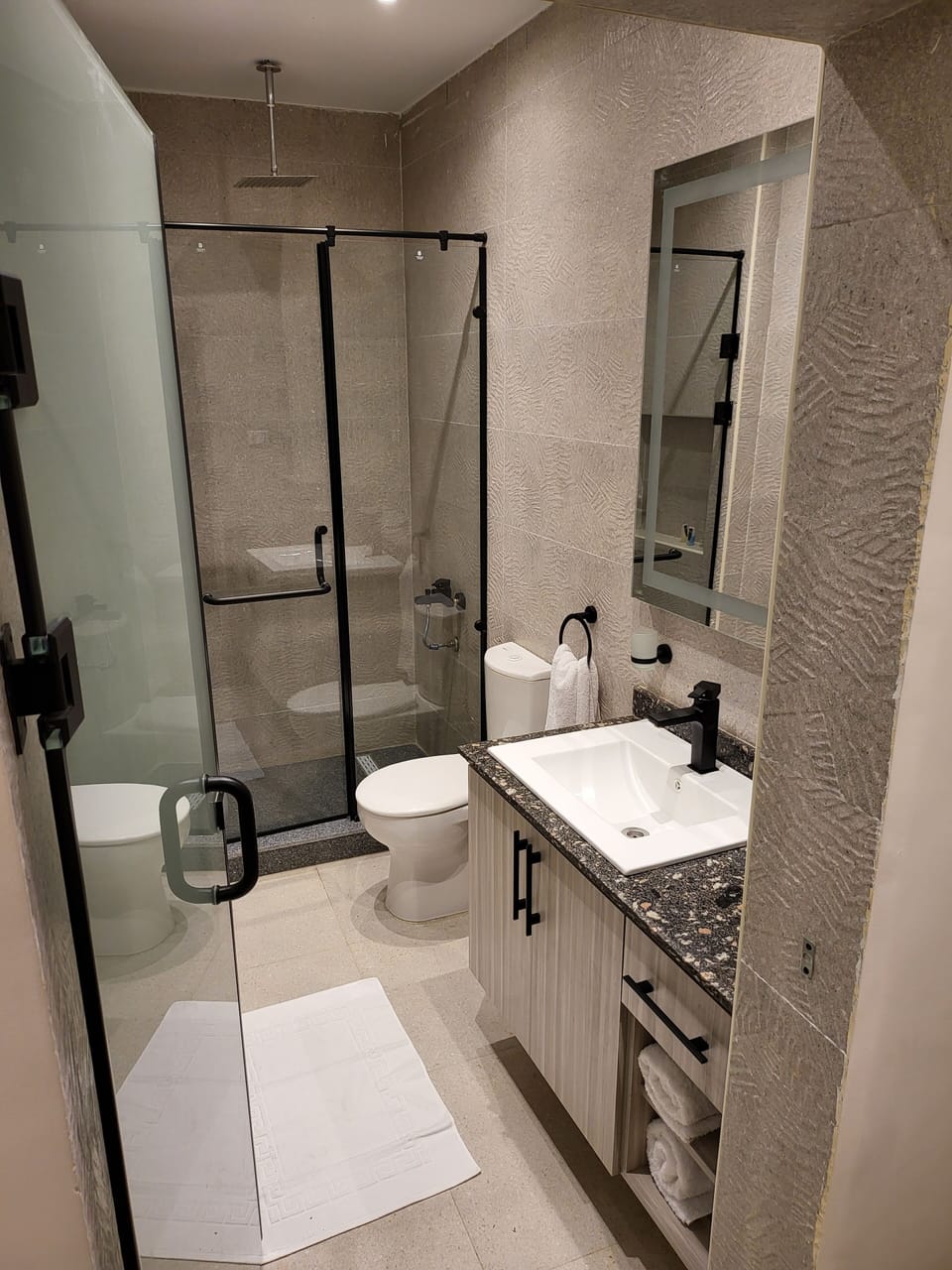 Luxury Triple Room, 1 Bedroom, Non Smoking, City View | Bathroom | Separate tub and shower, hydromassage showerhead, hair dryer, bathrobes