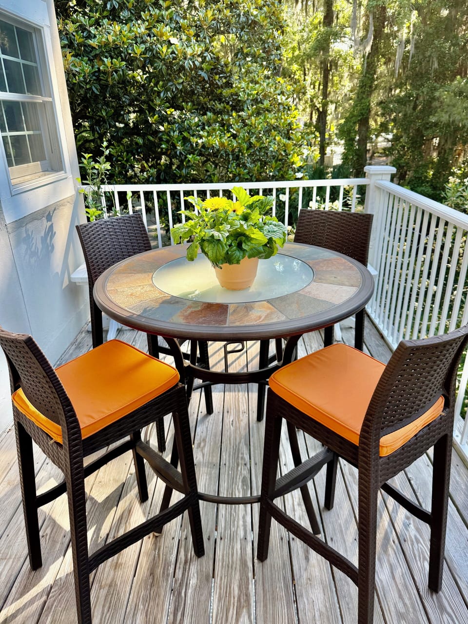 Outdoor high top dining area. Perfect for breakfast or morning coffee.
