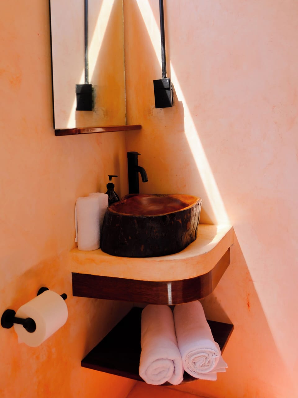 Design Room | Bathroom | Shower, designer toiletries, hair dryer, towels