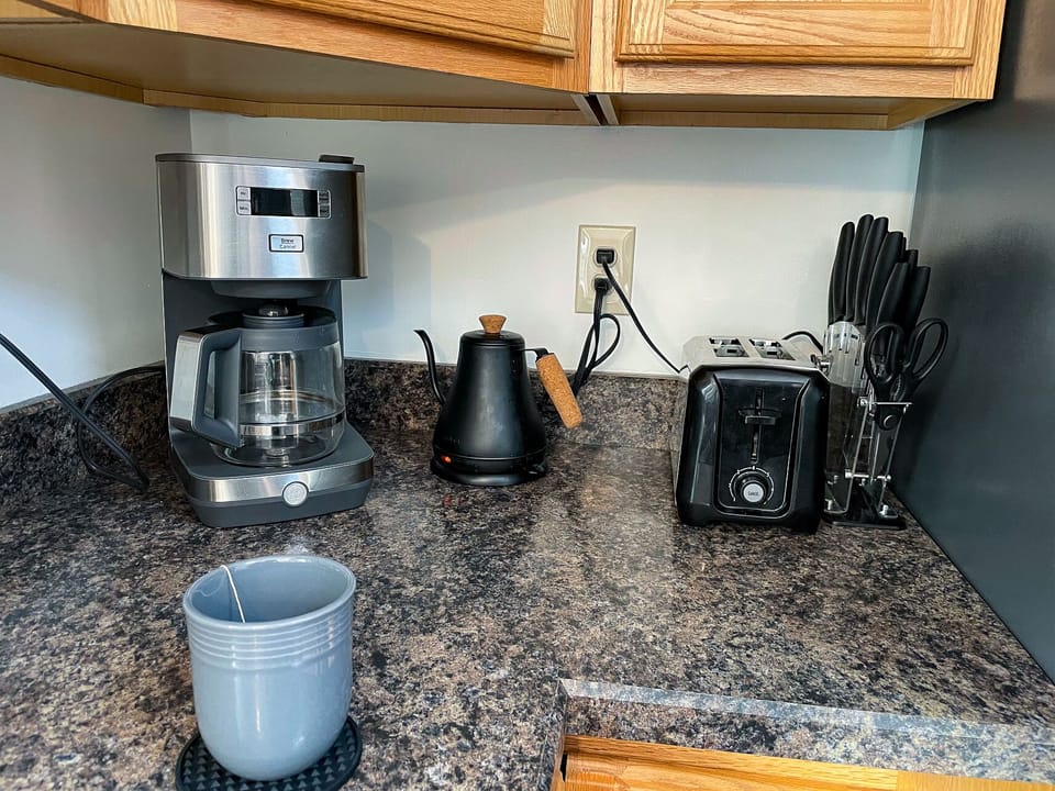 Starter coffee and tea included