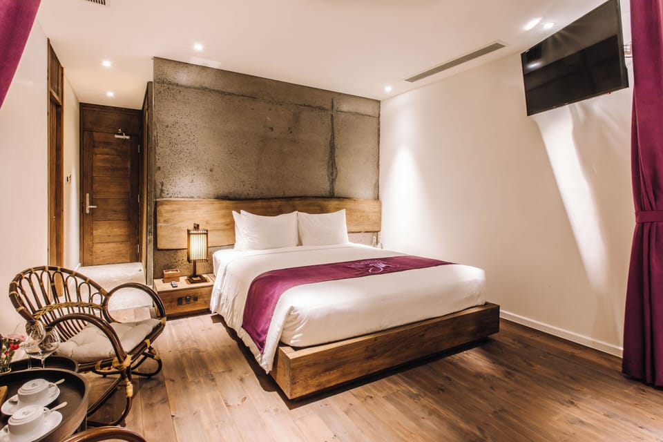 Premium Double Room | Minibar, in-room safe, desk, WiFi (free)