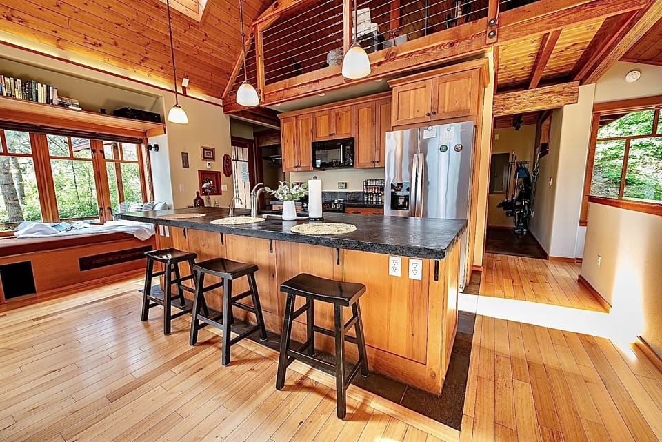 Well equipped kitchen with island