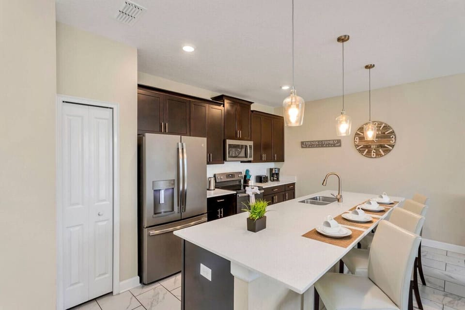 Fully equipped Kitchen#Disney #Parks #kingdom #springs #StoreyLake #Apartment #Vacation #Rental #waterpark #Kissimmee #Orlando #universal #citywalk