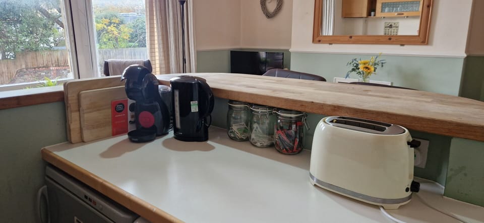 Classic Apartment, Private Bathroom | Shared kitchen