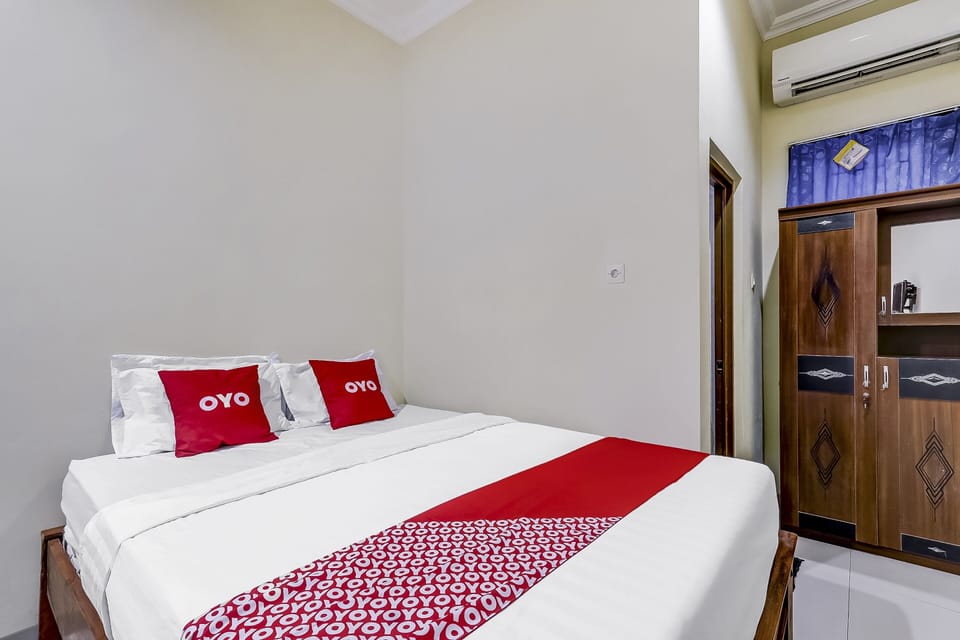 Standard Double Room | Desk, laptop workspace, free WiFi, bed sheets