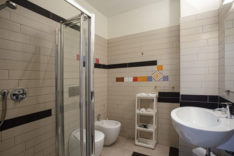 Superior Room | Bathroom | Free toiletries, hair dryer, bidet, towels
