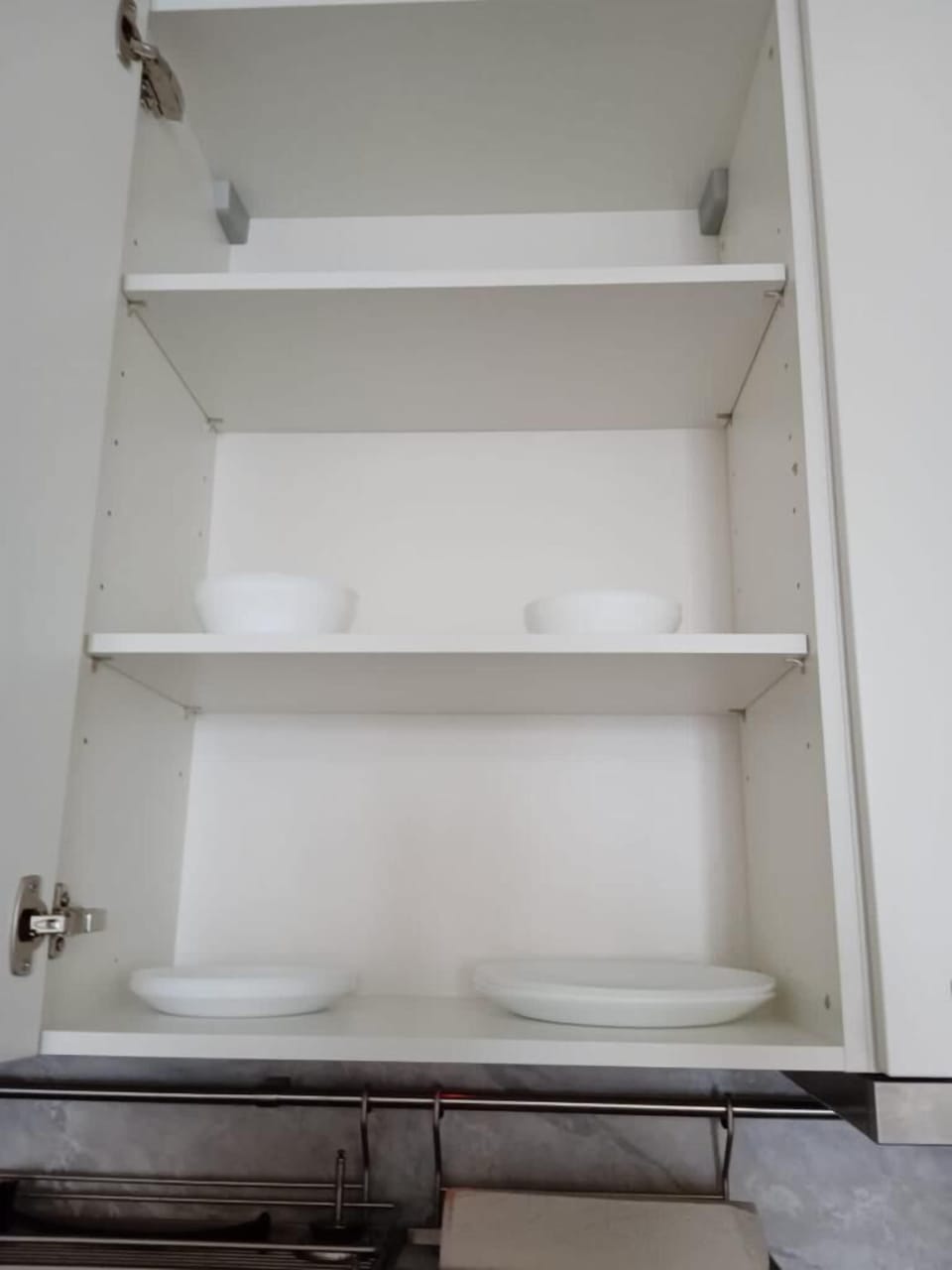 Apartment | Private kitchen | Fridge, oven, stovetop, coffee/tea maker