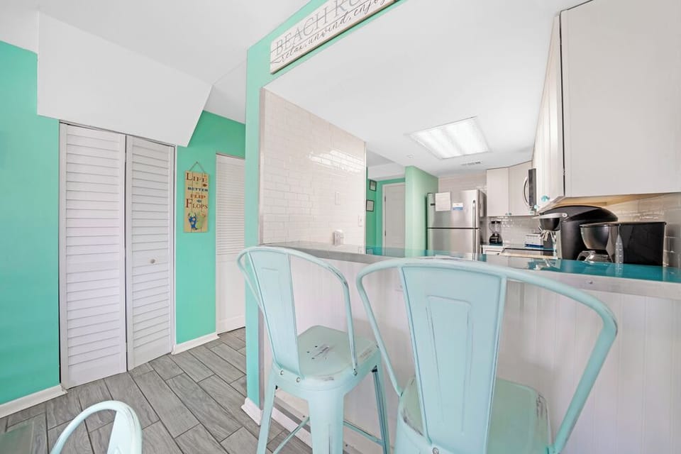 Grab a bite to eat on your way out to explore Ocean City!