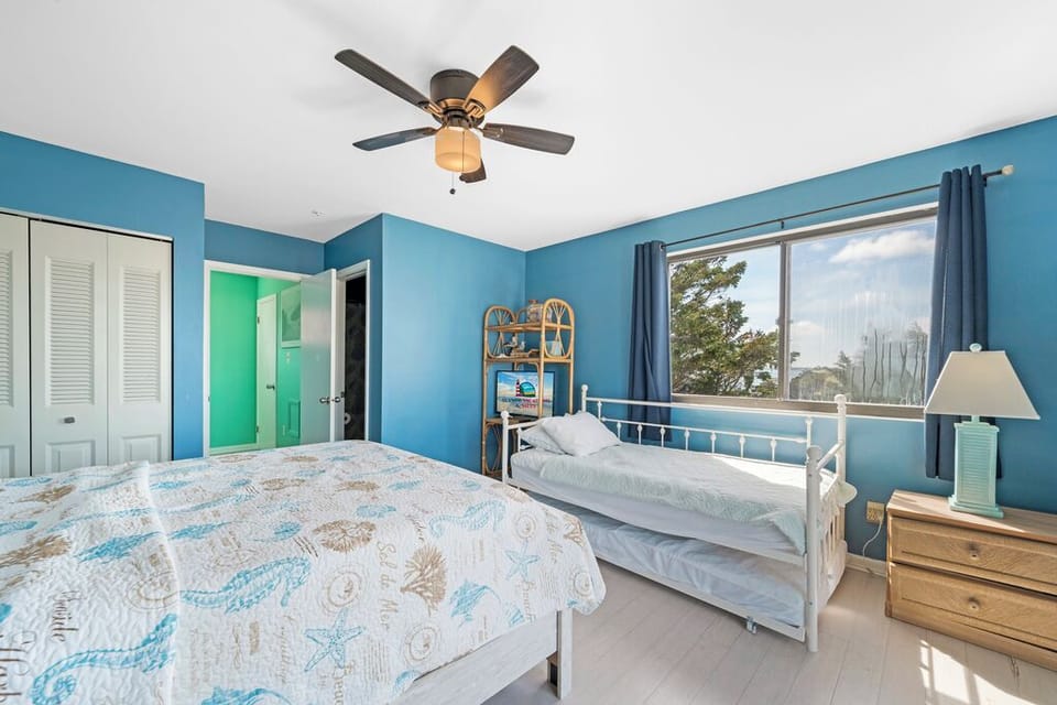 A fitting nautical theme sets the mood for your beach vacation