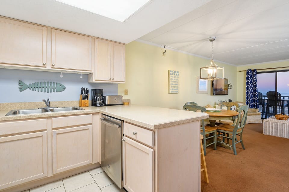 Small breakfast bar is perfect for a quick bite