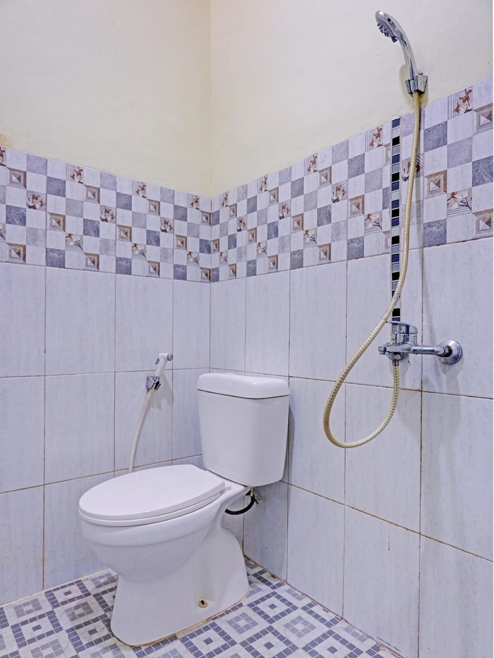 Deluxe Double Room | Bathroom | Shower, towels