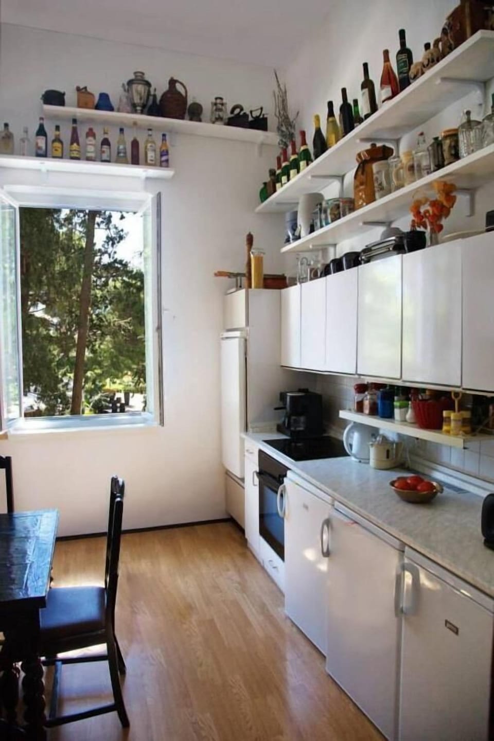 Panoramic Room, 1 Double Bed, Sea View, Beachside | Shared kitchen | Fridge, microwave, stovetop, toaster