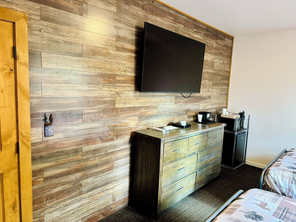 Basic Double Room, 2 Queen Beds | Free WiFi, bed sheets