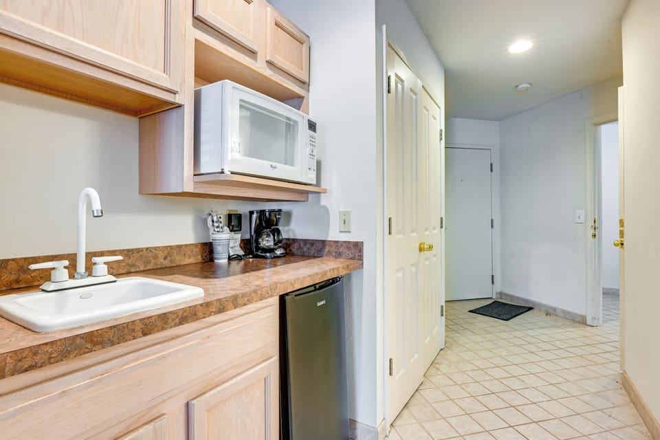 Kitchenette | Trash Bags & Paper Towels | Mini Fridge | Drip Coffee Maker